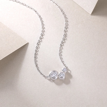 JIUZUAN Three Stone Moissanite Necklace 925 Silver 18K Gold Plated Elegant Jewelry Gift for Women Comes with GRA Certificate