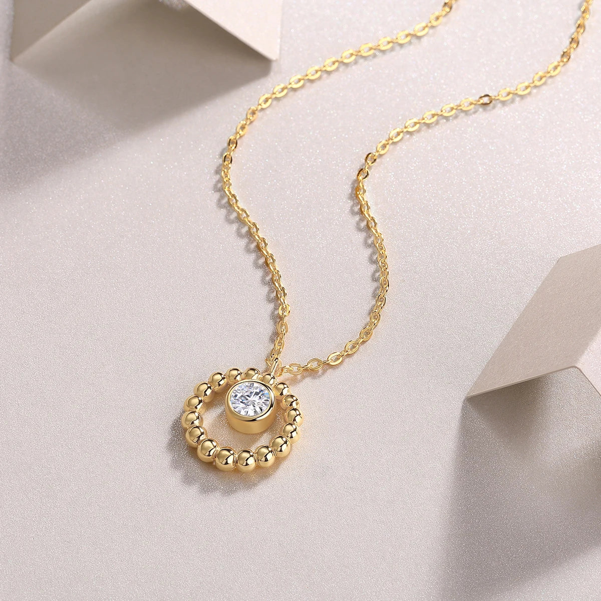 Material 100% 925 Sterling Silver Necklace  Main Stone Weight/Quantity  1 Moissanite Diamond  Gemstone Size  White Moissanite Di