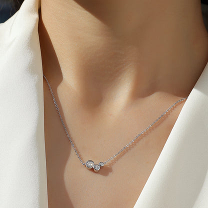 JIUZUAN Three Stone Moissanite Necklace 925 Silver 18K Gold Plated Elegant Jewelry Gift for Women Comes with GRA Certificate
